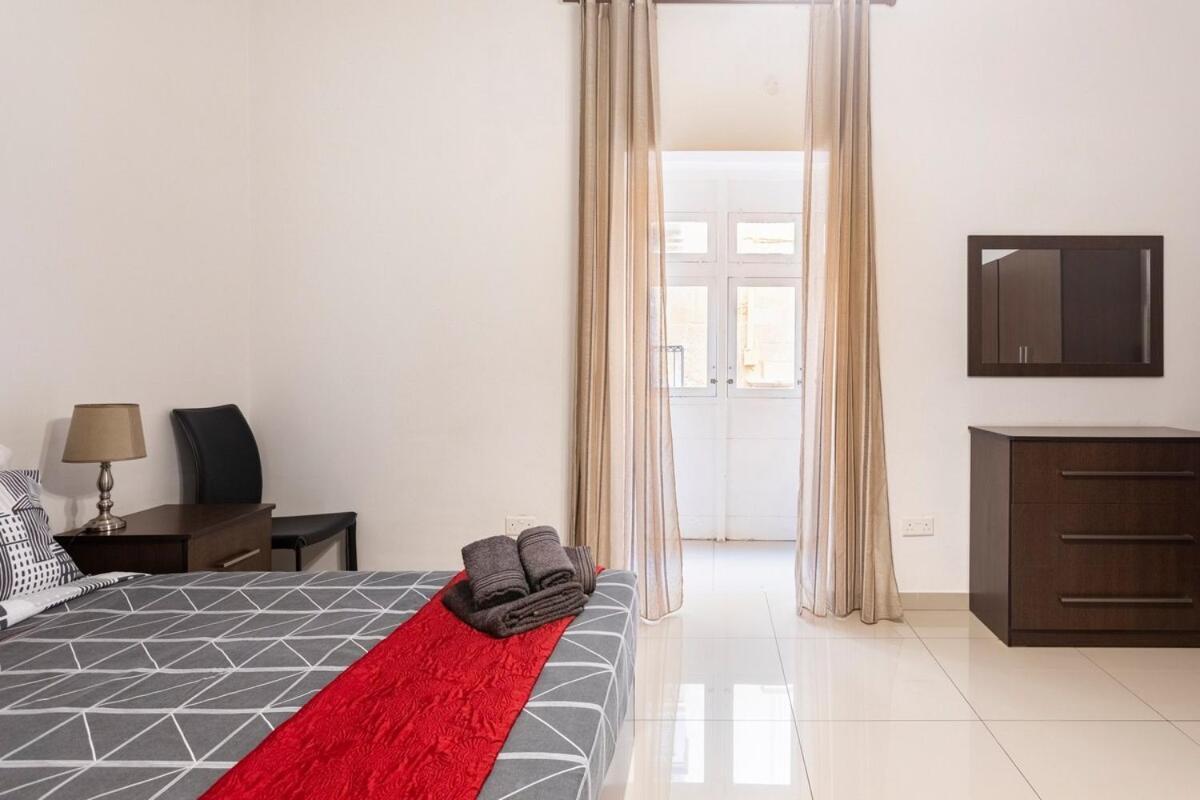 Superbly Located Cosy 2-Bedroom Apartment Валетта Экстерьер фото